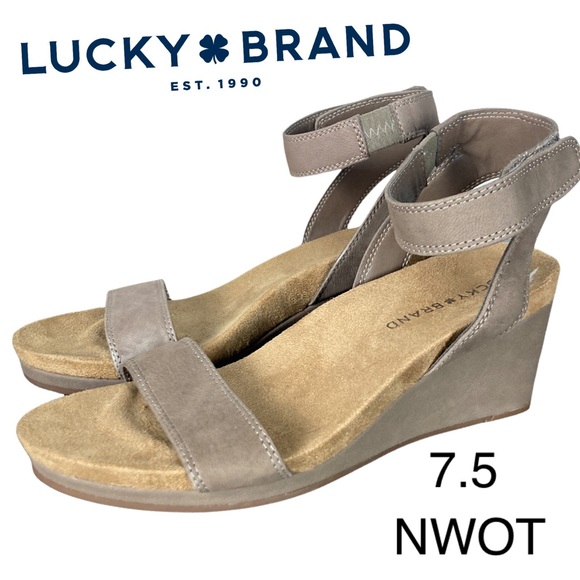Lucky Brand Shoes - NWOT Lucky Brand Sandals Neutral Leather 🖤 7.5